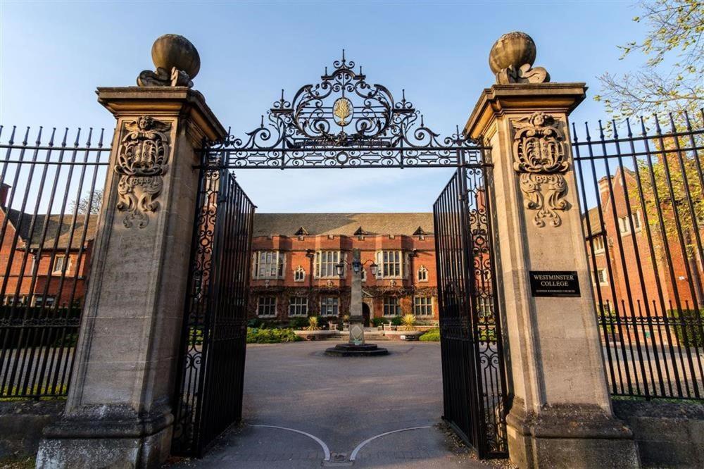 מלון קאמברידג' Westminster College מראה חיצוני תמונה